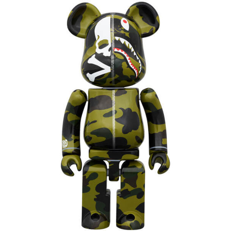 200% Green Camo BAPE x Mastermind Chogokin Be@rbrick by BAPE (A Bathing Ape)