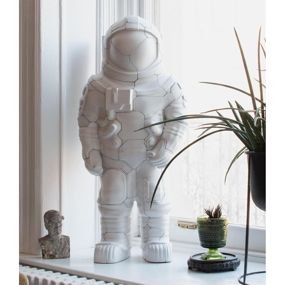 36" White Astronaut Traveler