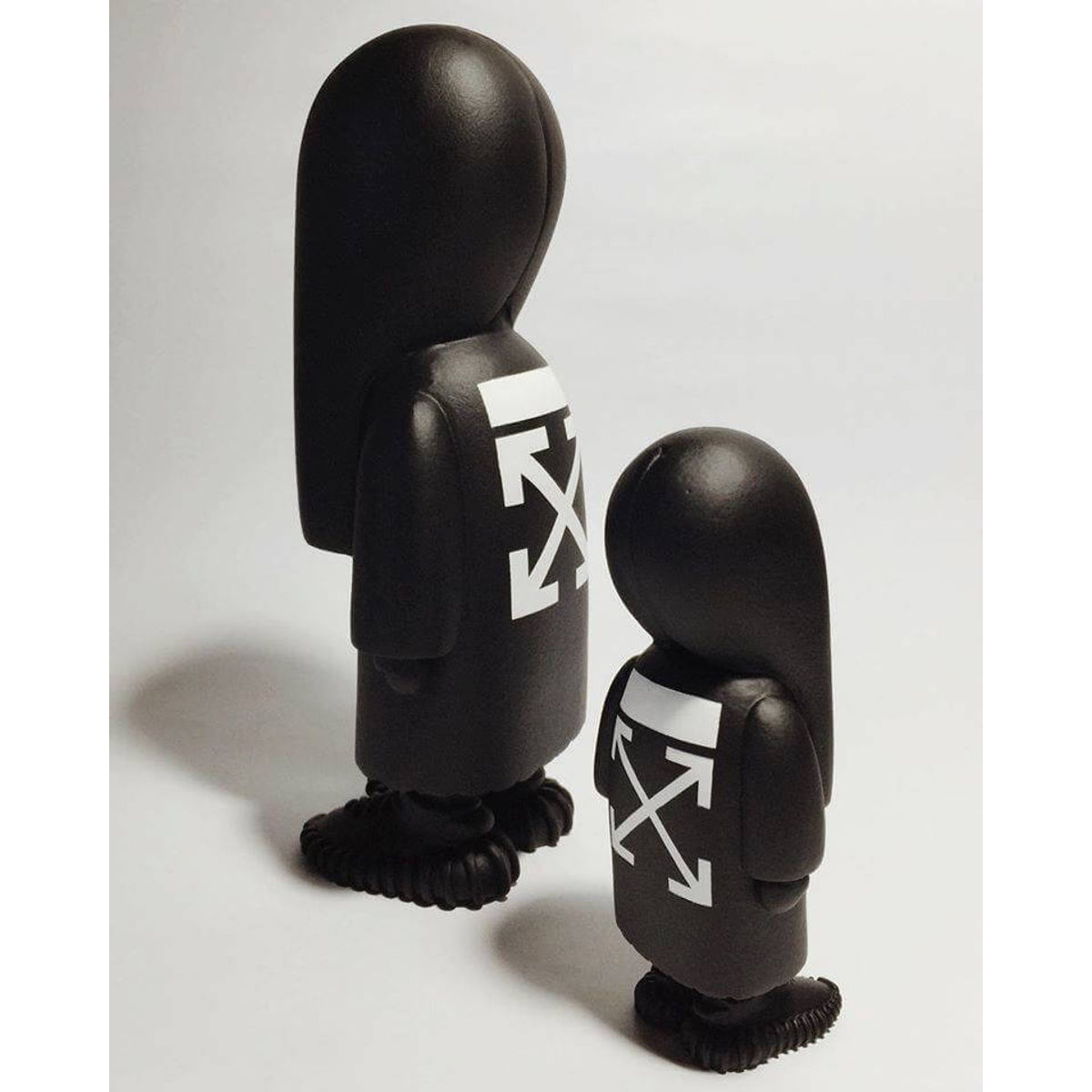 3" Off White Lady Ying Yang Black Mini