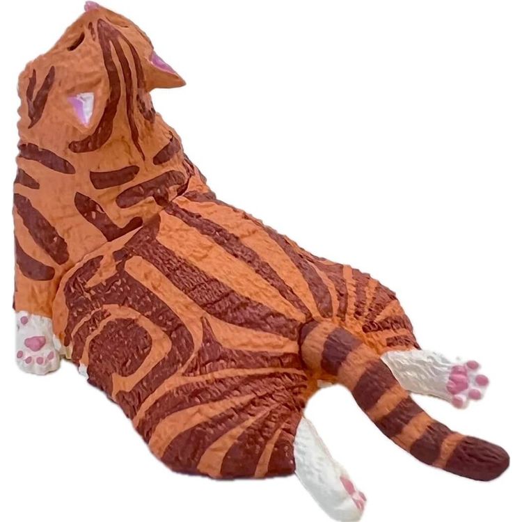 American Shorthair Sleepy Cat by Yell World