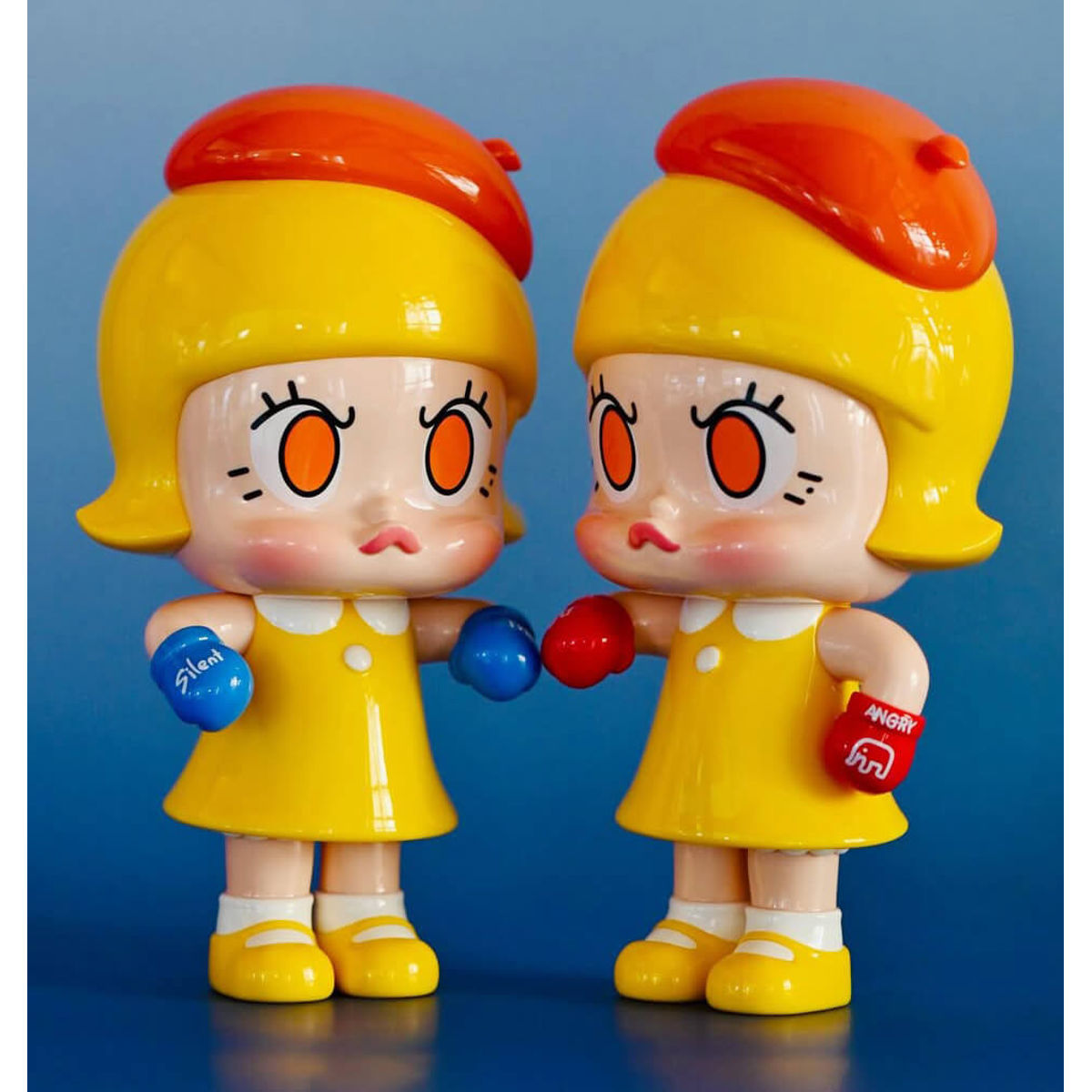 Angry Molly Fight Fire Round 2 (Blue Gloves)