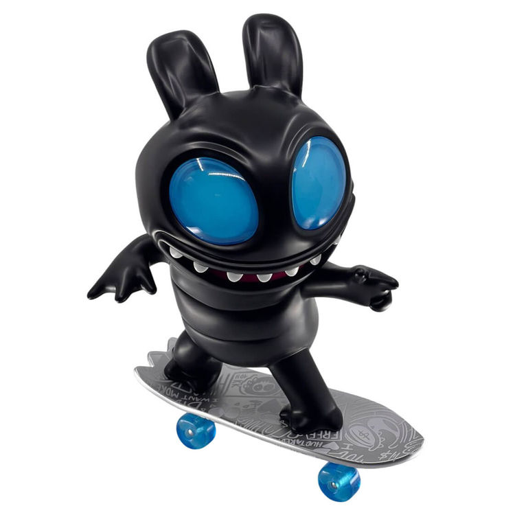 BB Skate Resin Sculpture by Nikopicto