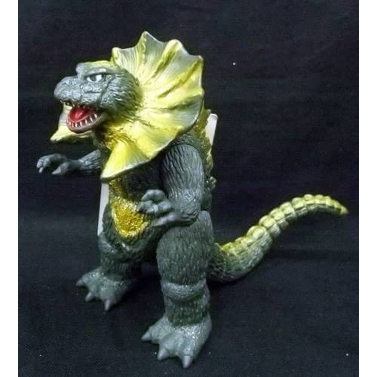 Bandai Ultra Monster Series scarf dinosaur Jirass Ultra Battle zone version