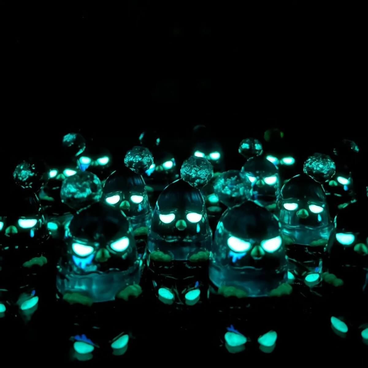 Blue Emerald (Mad) Beanie Bird