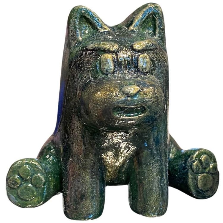 Bronze Junny (Sitting) by Junny Studio
