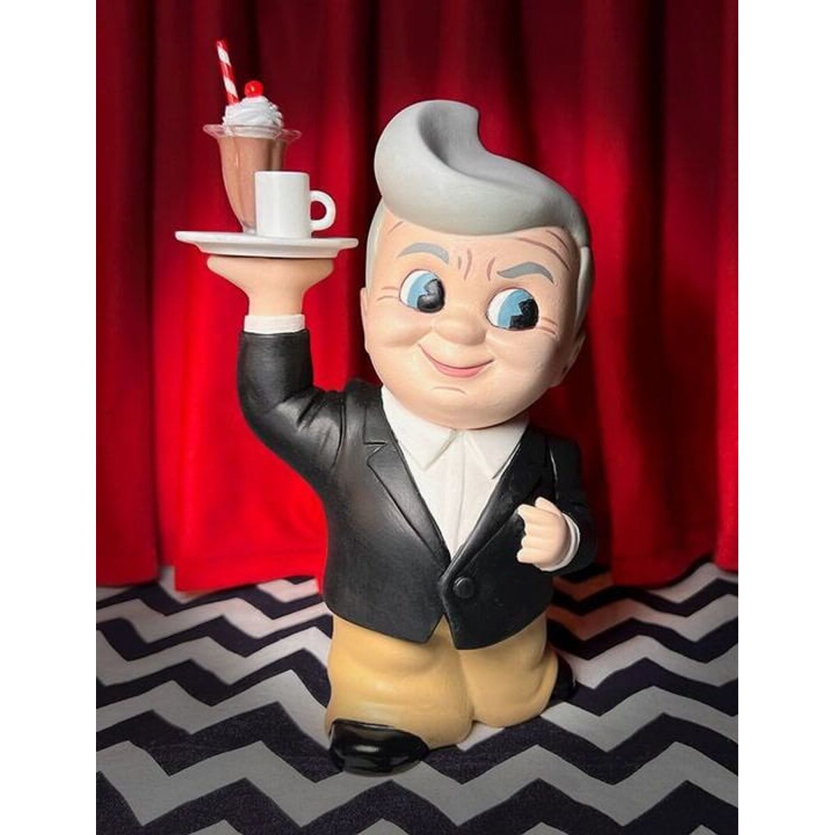 Burbank 2:30 PM (David Lynch Bigboy)