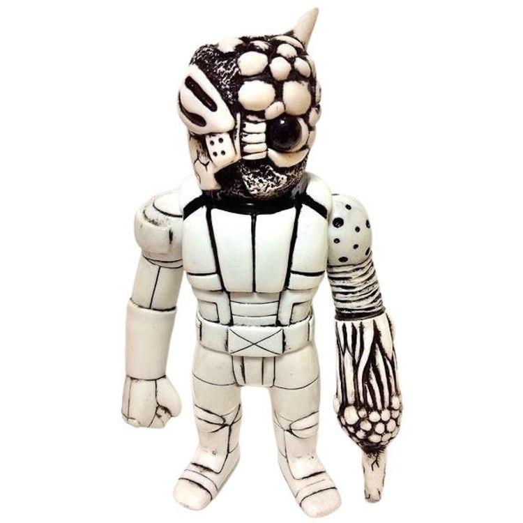 CHAOS TROOPER ( WHITE MOLDING ) by Real X Head (Mori Katsura)