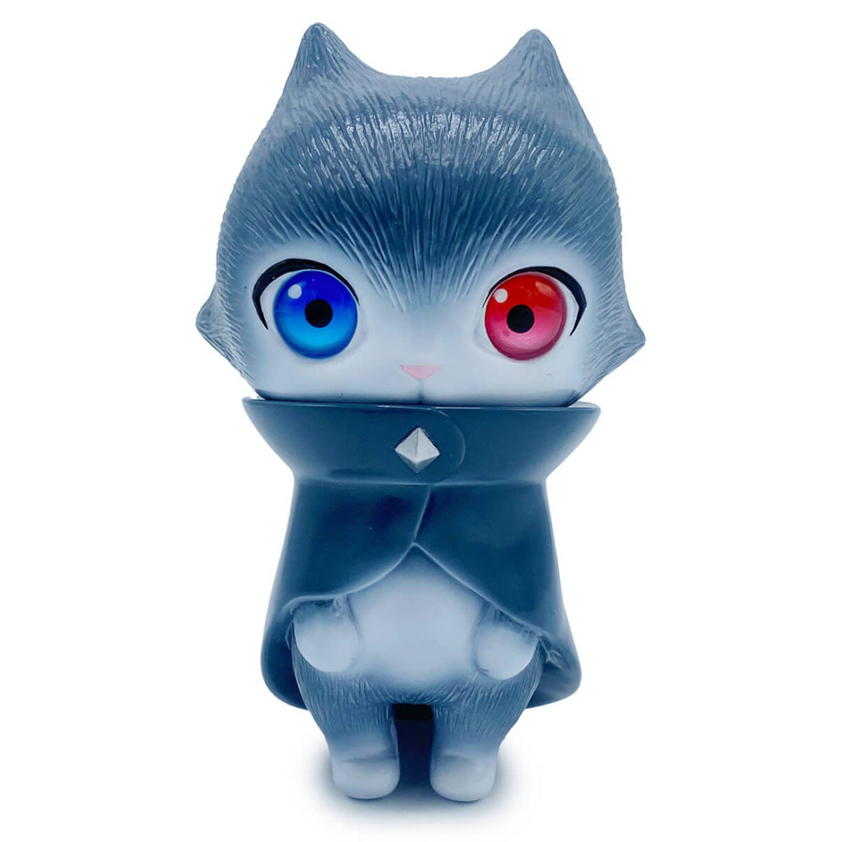 Cape Cat Camm Red & Blue Eyes