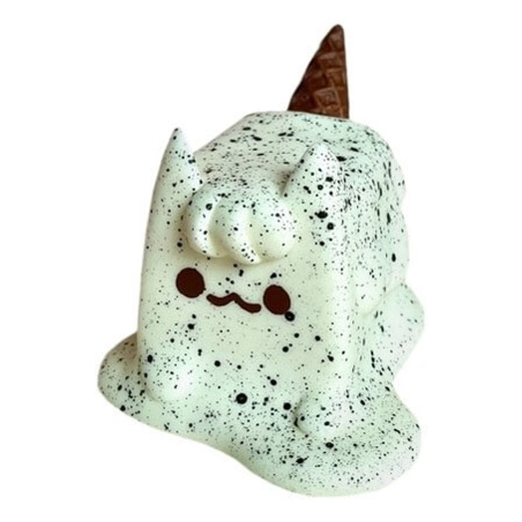 Cookies & Cream Ice Cream Cat by Rato Kim