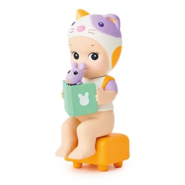 Cozy Reading by Toru Soeya