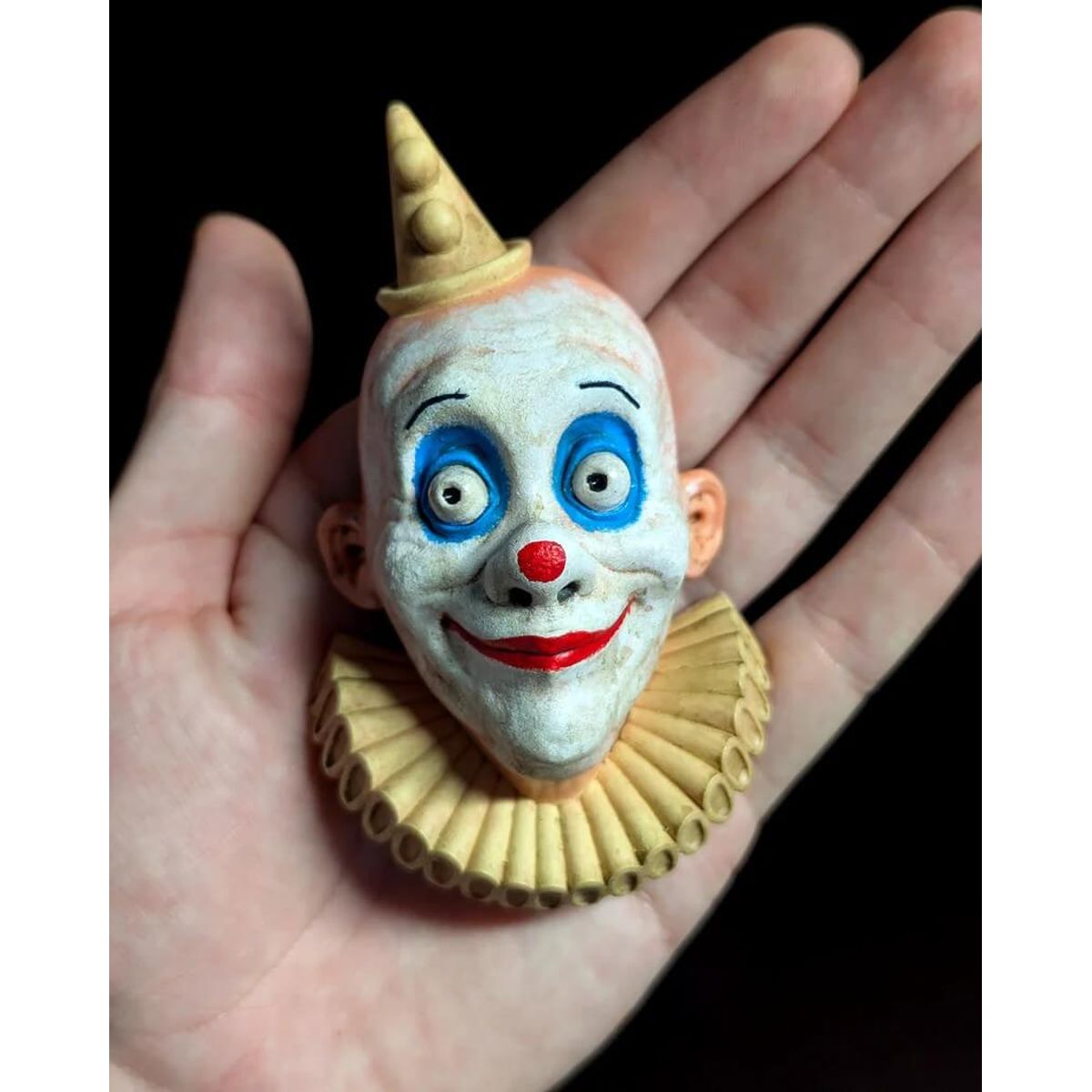 Creepy Clown Magnet Sculpture 1