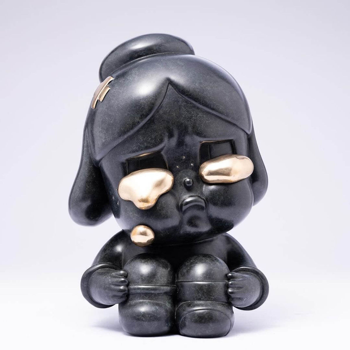 The Overthinker Crybaby Bronze Black