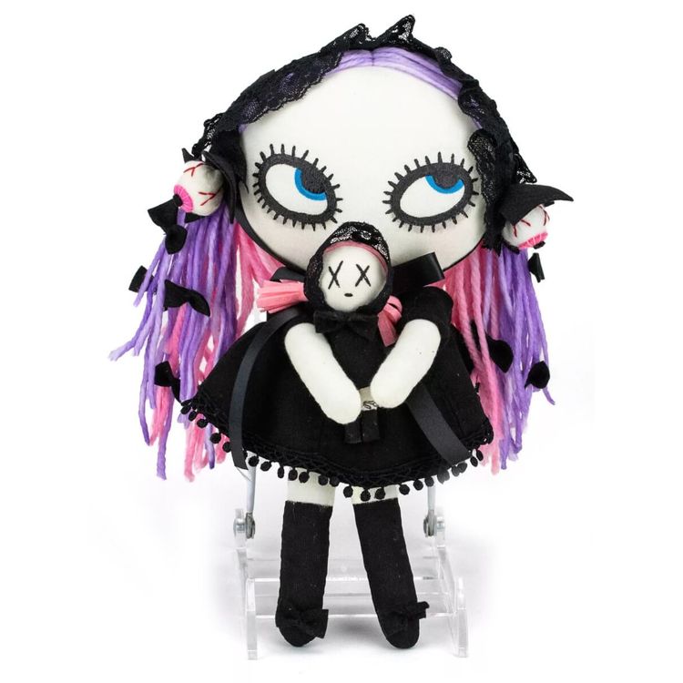 Dreamy Goth Girl by Mizna Wada