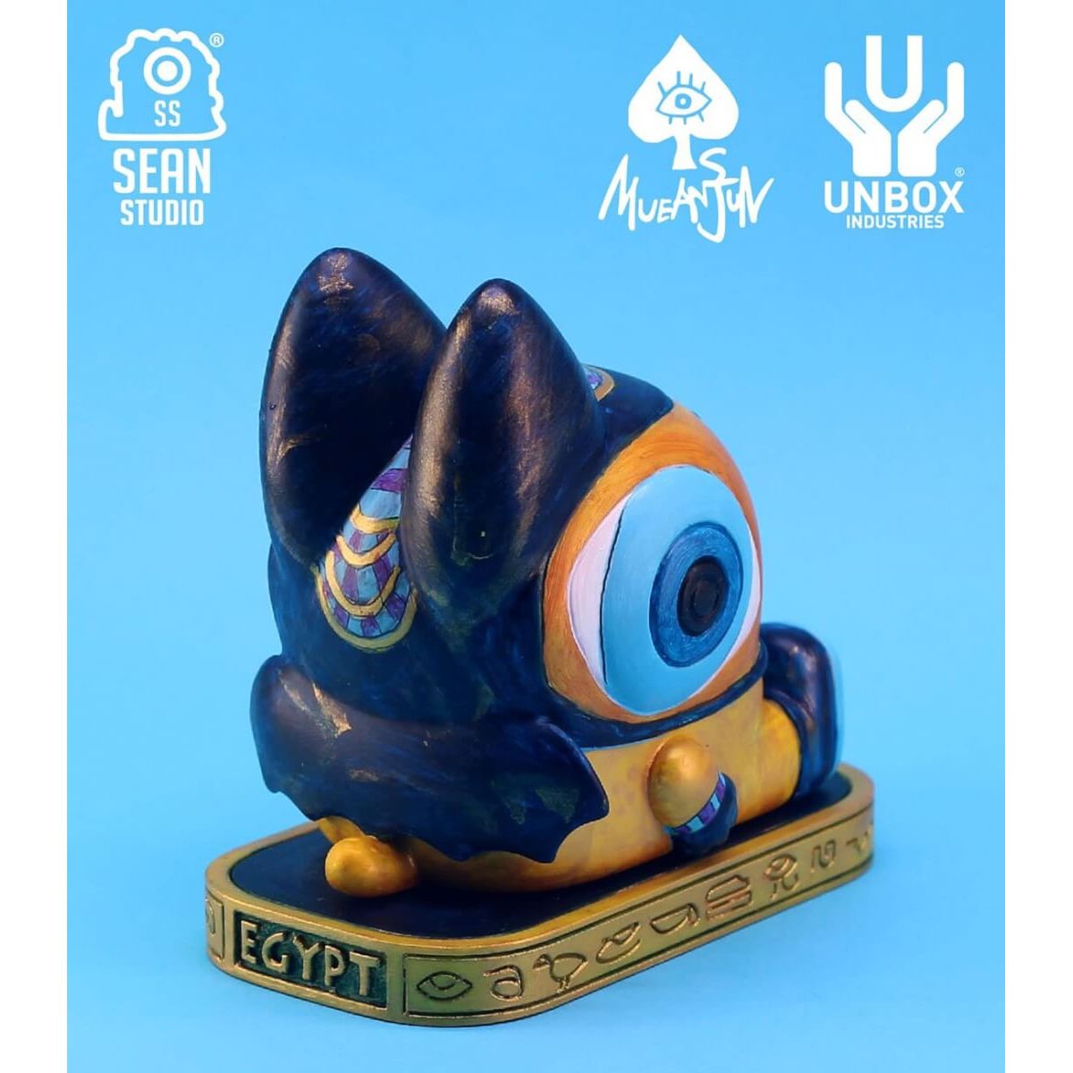 Egyptian Qbies Batcat (Blue Eyes)