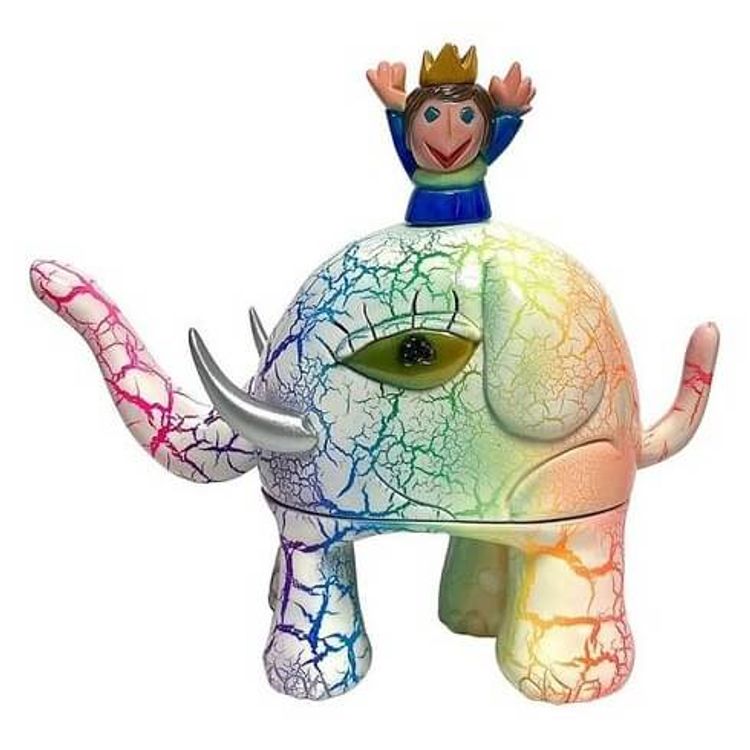 Elephant Magical Pot Rainbow Crack by Painter-Net (Toshihiko Ito)