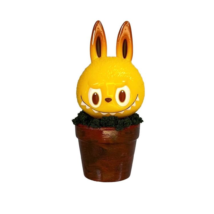 Flower pot Labubu by Teeewizzle (Thad Wilkes)