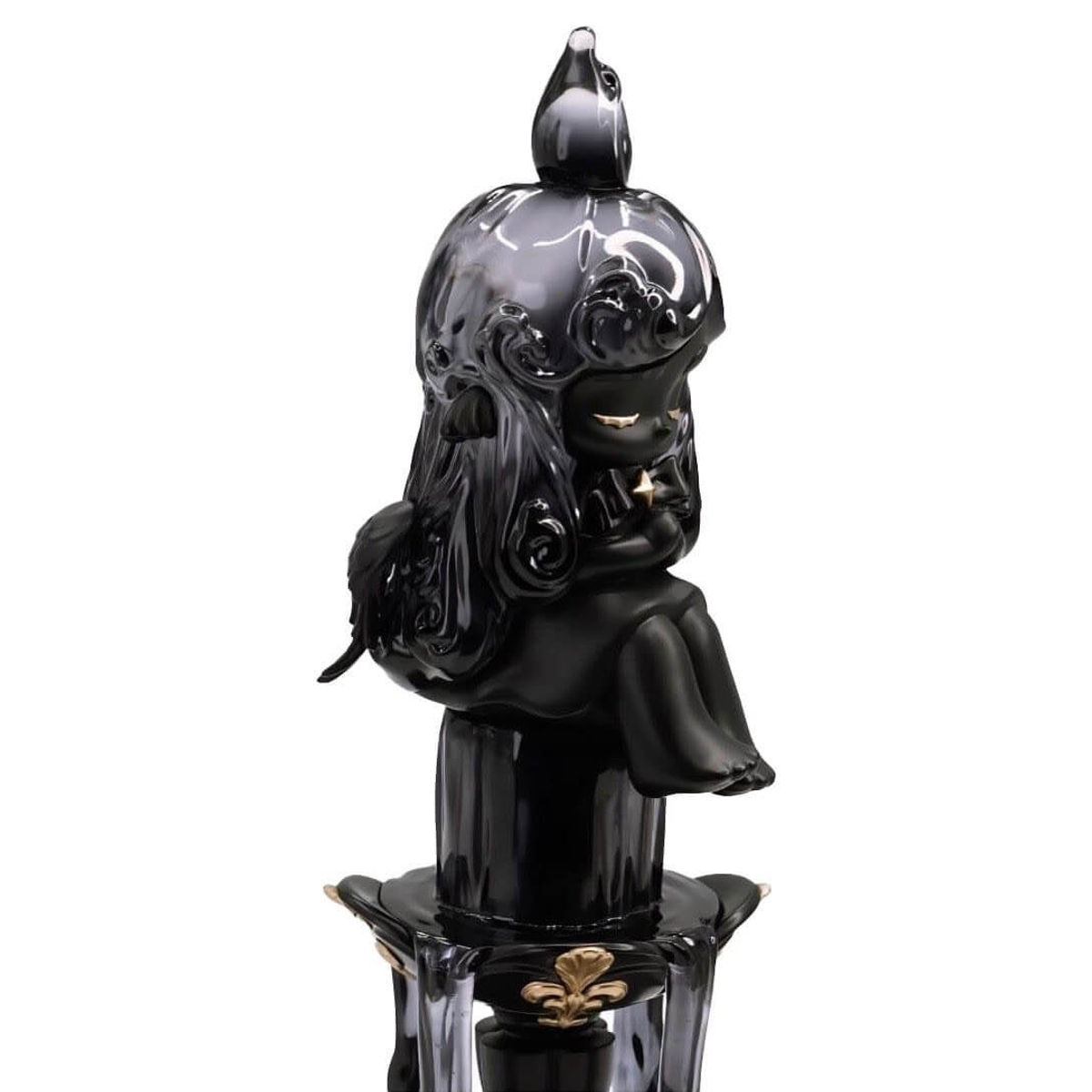 Fountain with Shades Black Cand Chaka