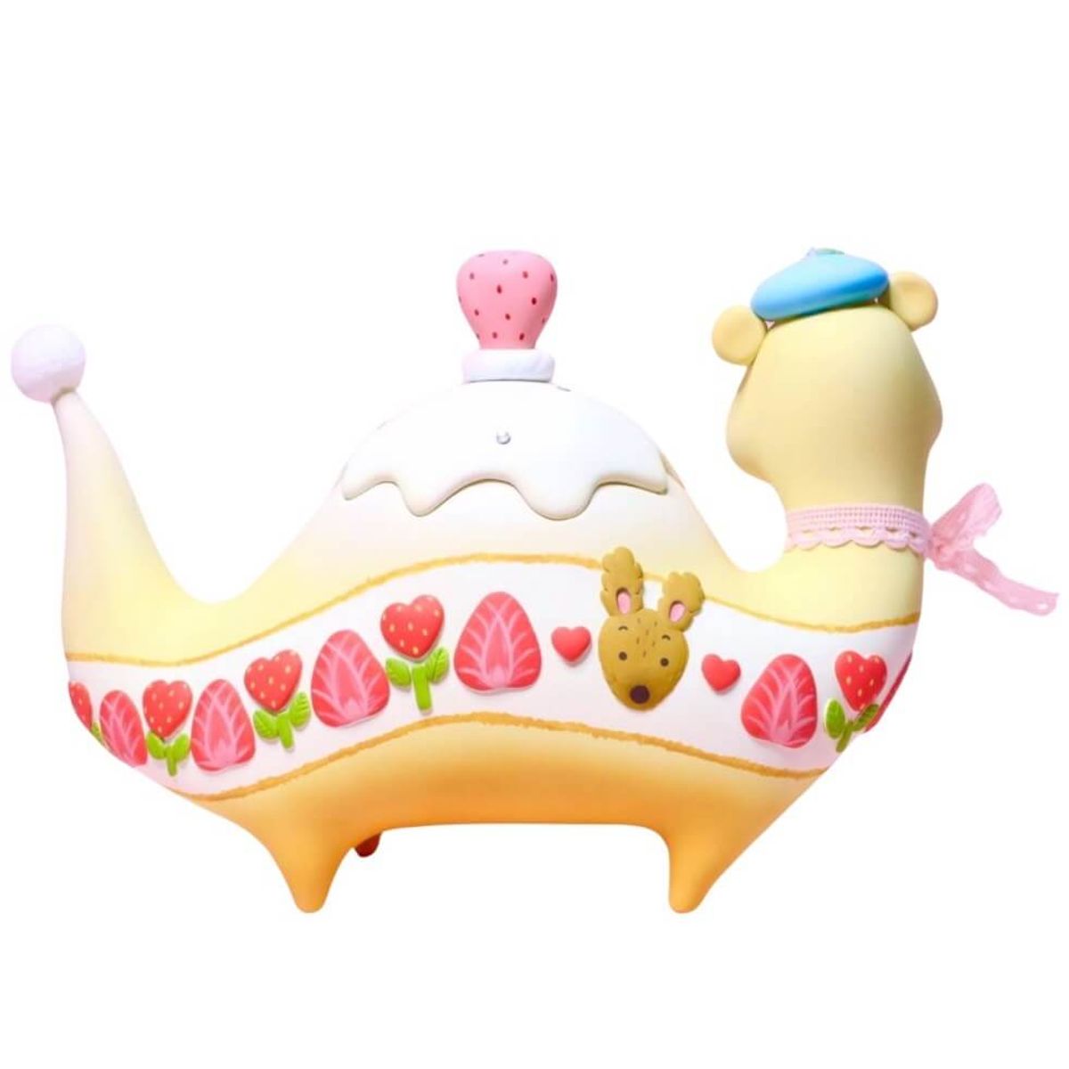 Strawberry Soft Cake with Yui Nui Puipui