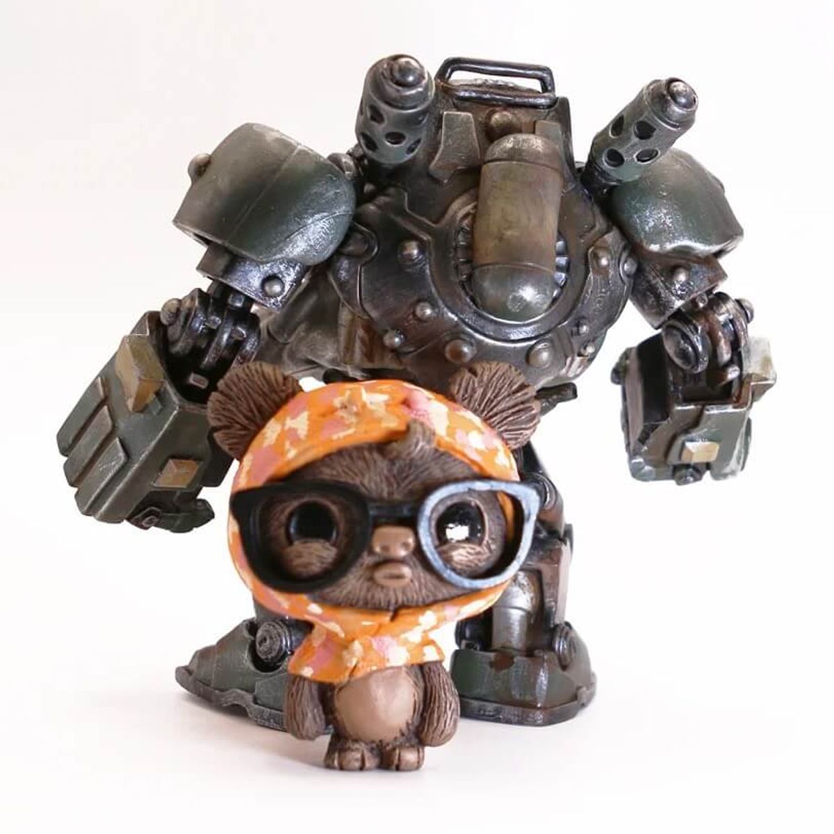 Geekwok & Mech Suit