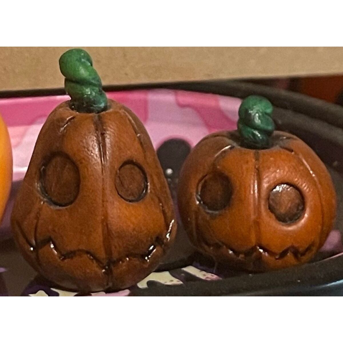 Ghoulish Gourds AP
