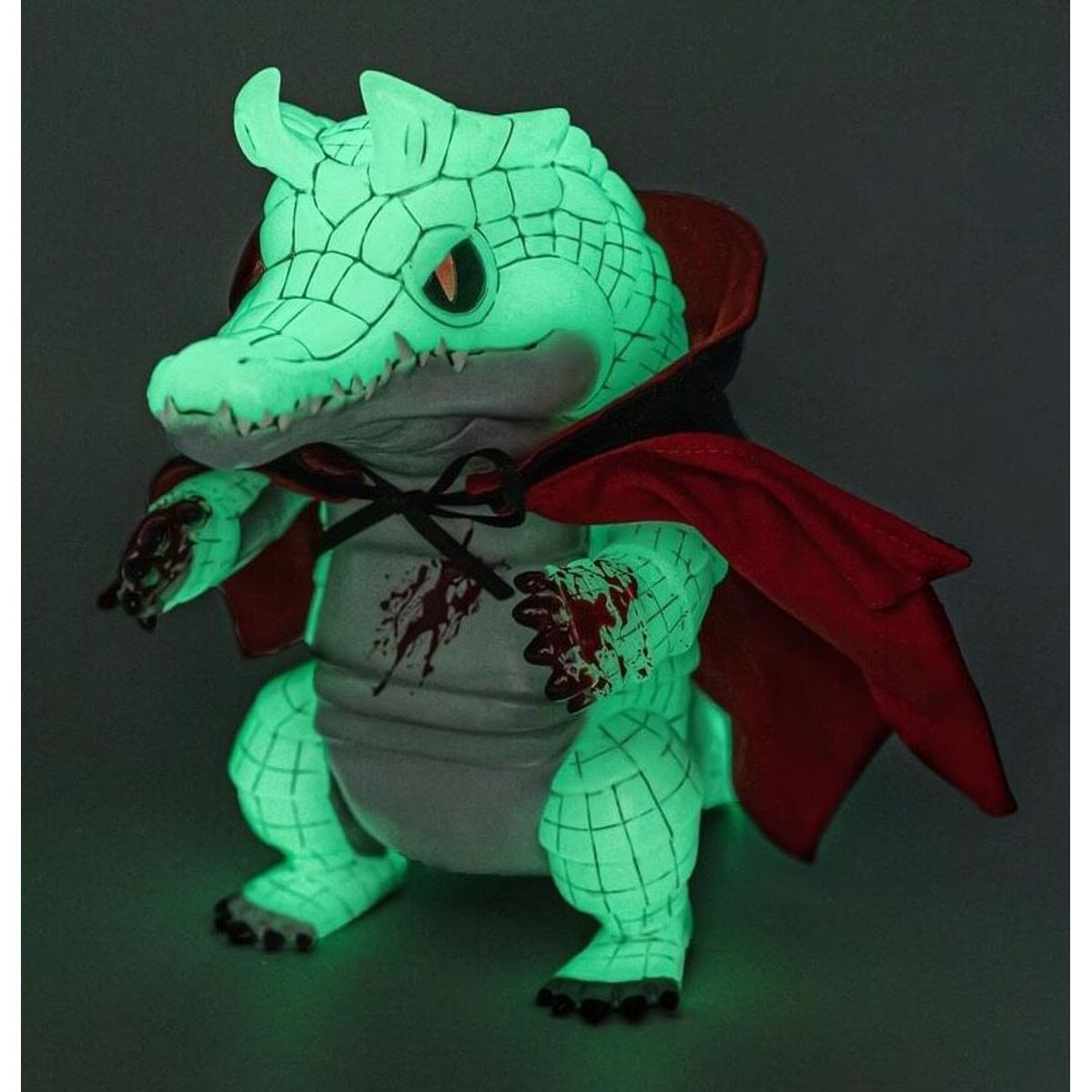 Gizaro Dracula Red Cape