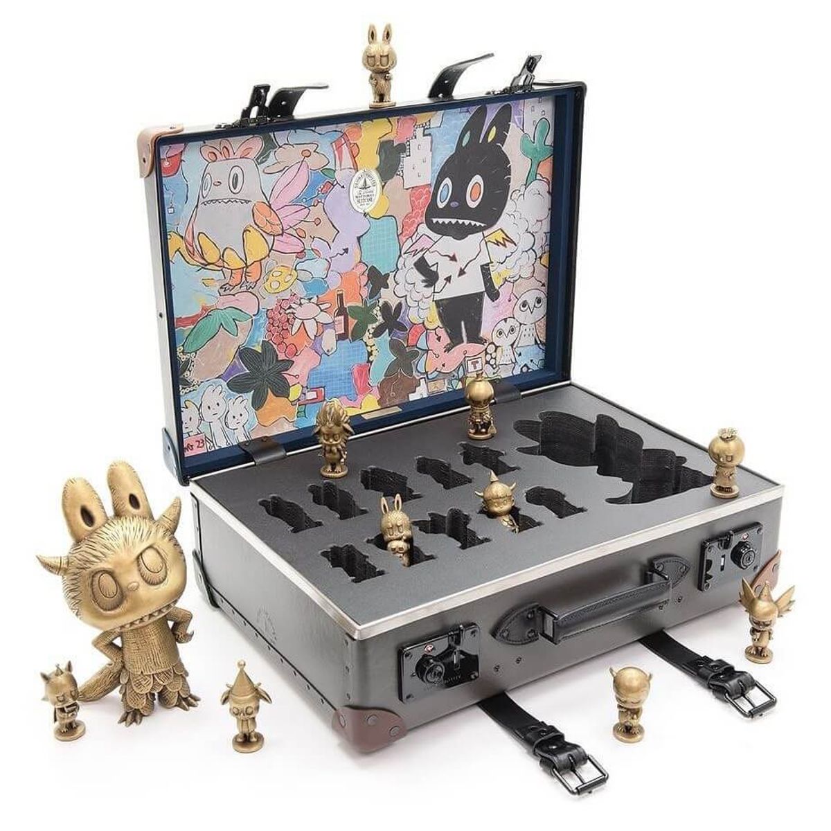 Globe-Trotter The Monsters Set