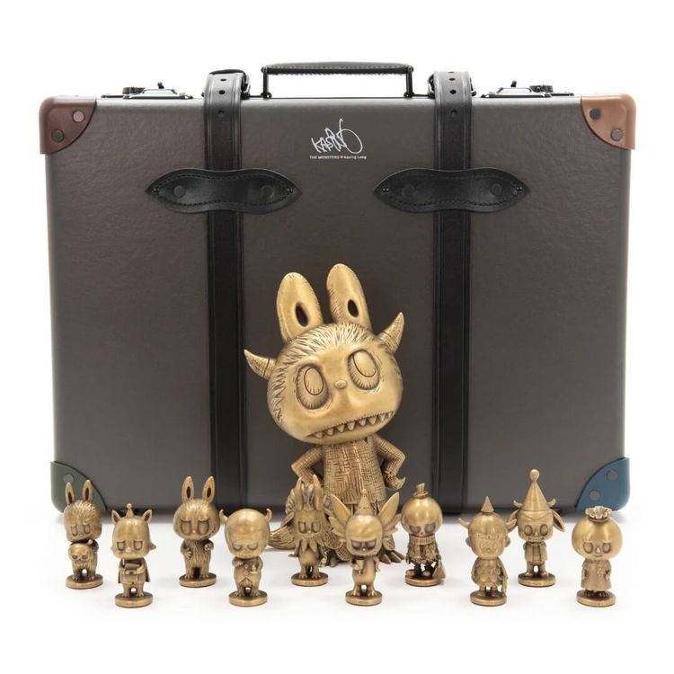 Globe-Trotter The Monsters Set by Kasing Lung