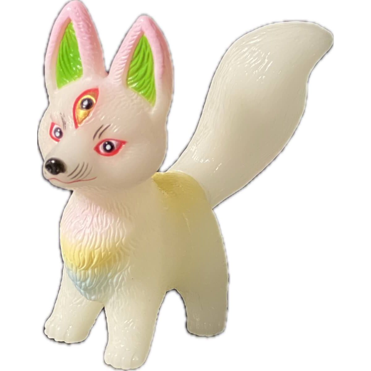 Glow in the dark Kitsura - pastel accents