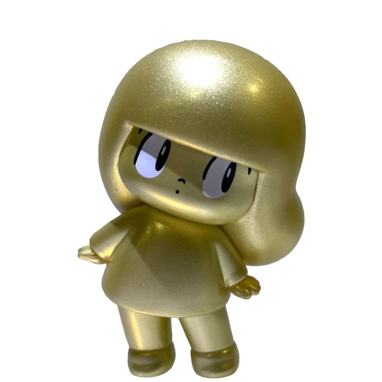 Gold Mamuang Mini by Wisut Ponnimit