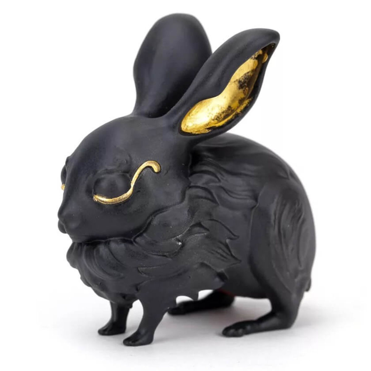 Golden Eye Kuro Usagi