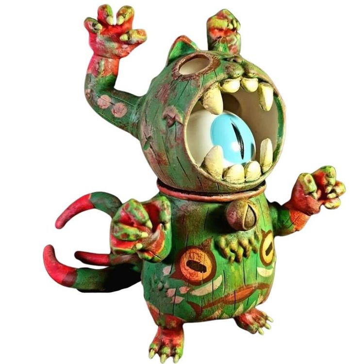 Green Wooden Frog Under Neko by Little Good Thing
