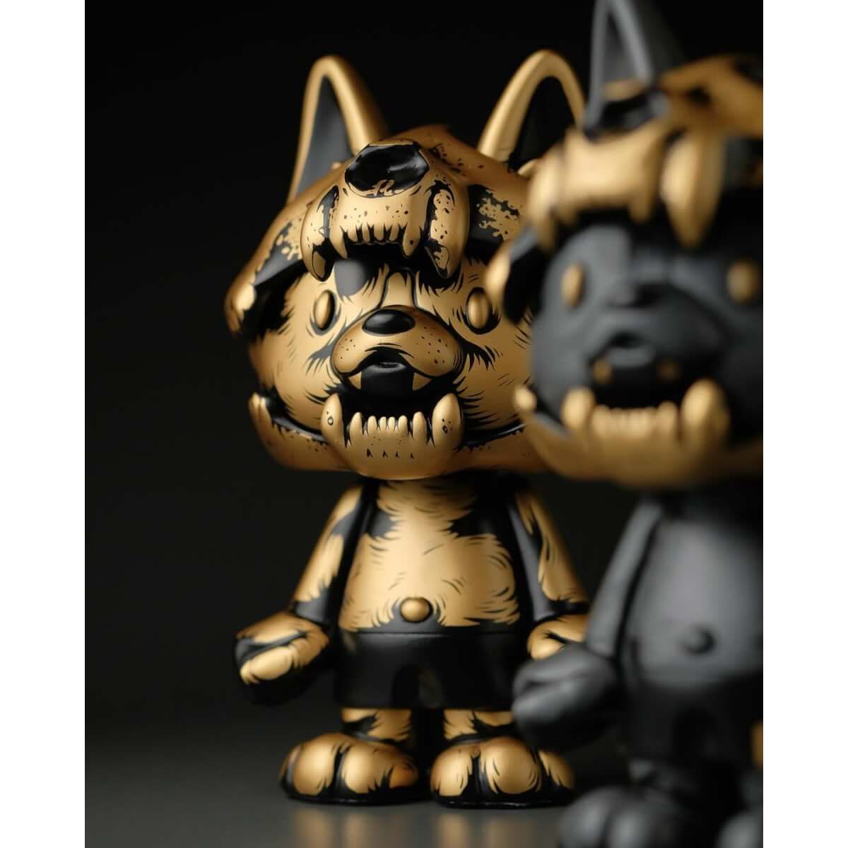 Gwen Alpha Gold Black