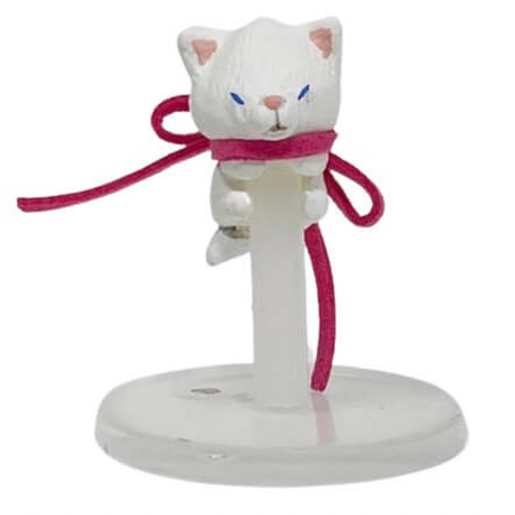 Hanging White Cat by AddNut Studio (Lee Dae-yul)