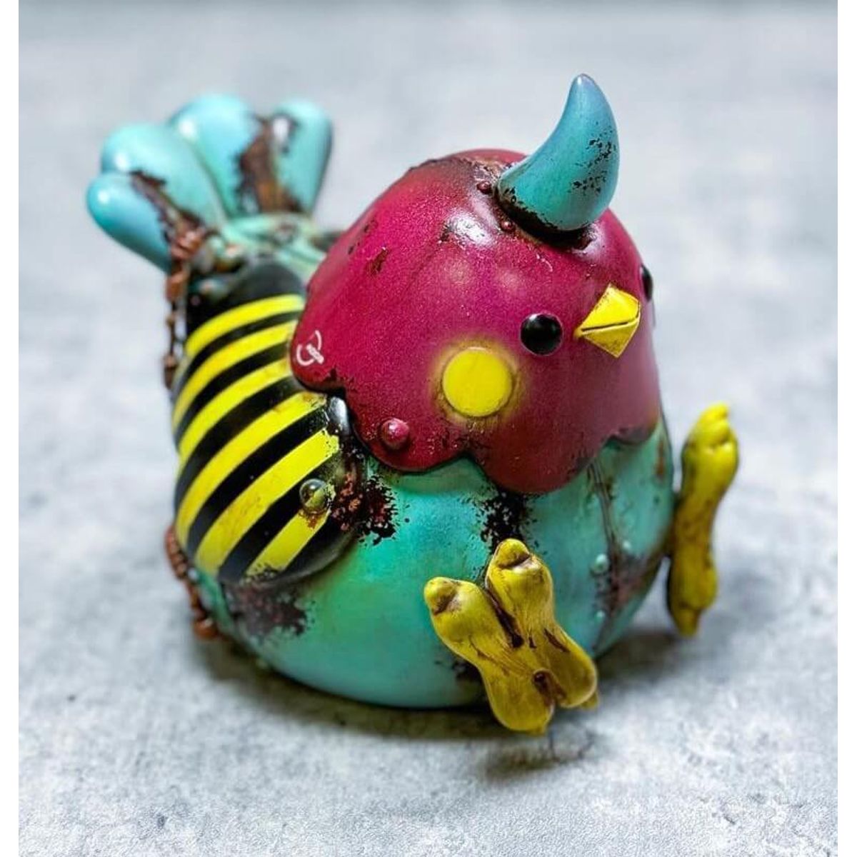 Heavy Industry Ball Ball Bird (Red Teal)