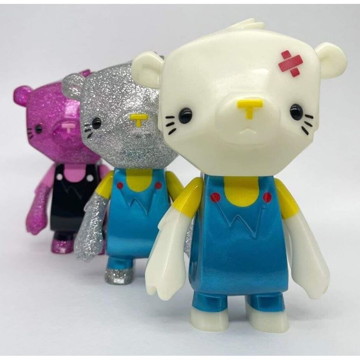 Hello Kitty Kuma Cub Silver Glitter