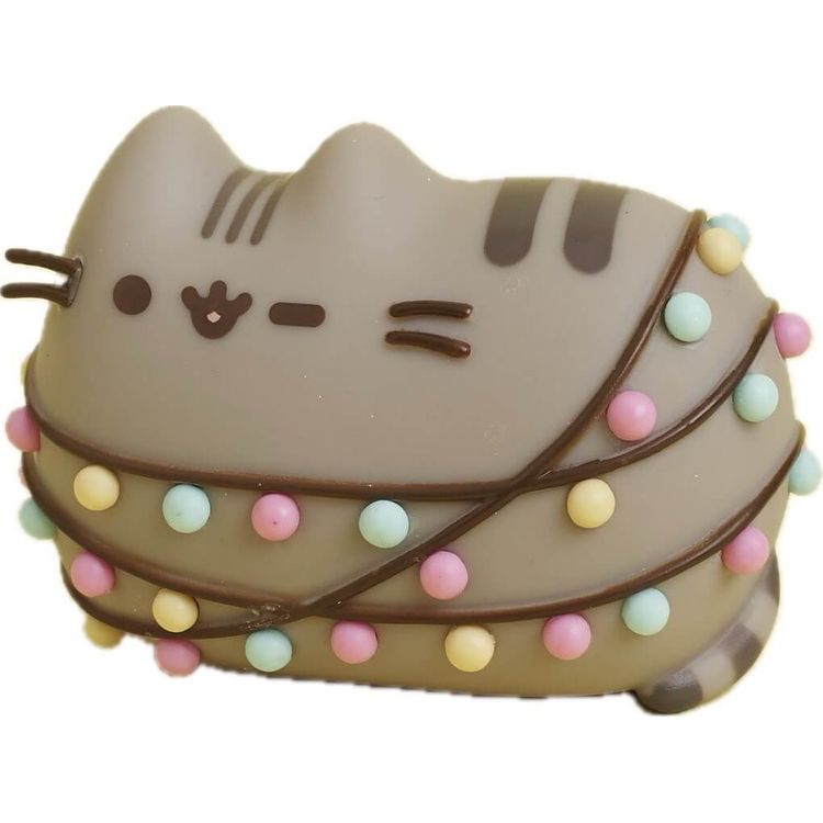 Holiday Pusheen Vinyl Figure (Winter 2017) by Andrew Duff