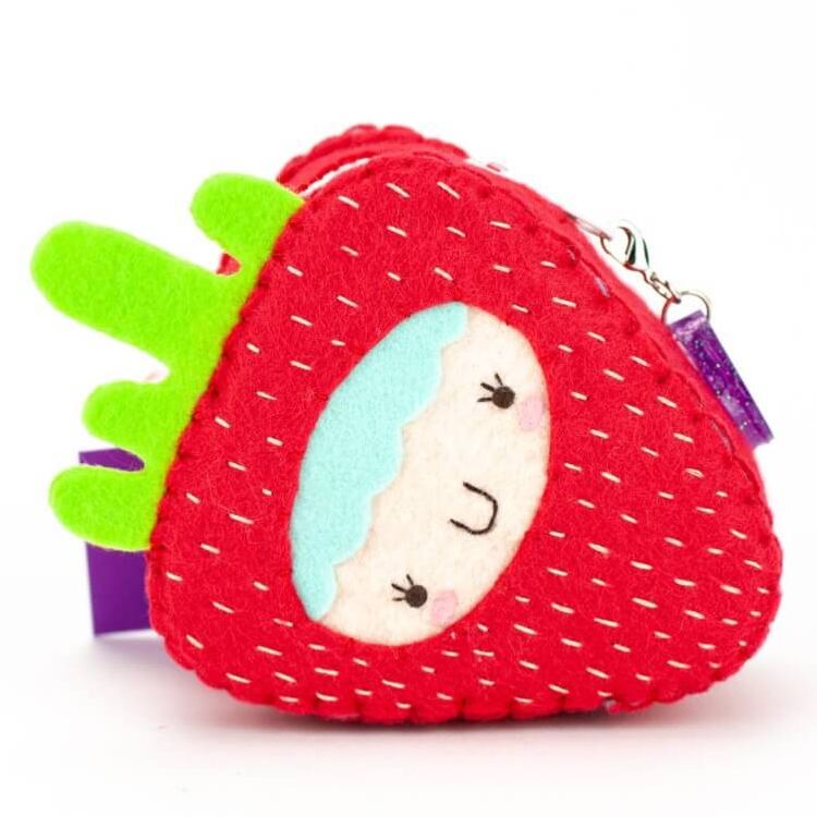 Ichigo Strawberry Girl (Zipper Coin Pouch) by SaoZen