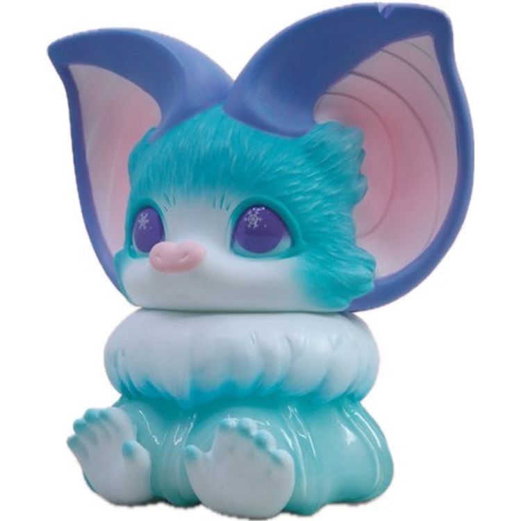 Icy Snow by Yoyo Yeung