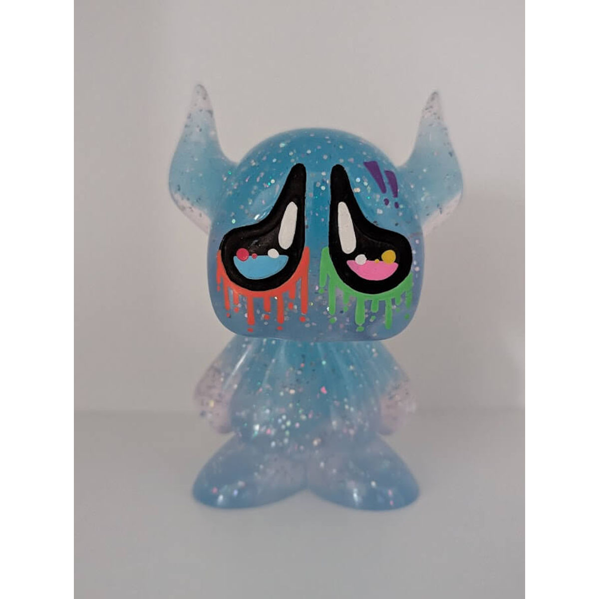 Jumbo Crest Sparkle (Partytime) Sad Cartoon