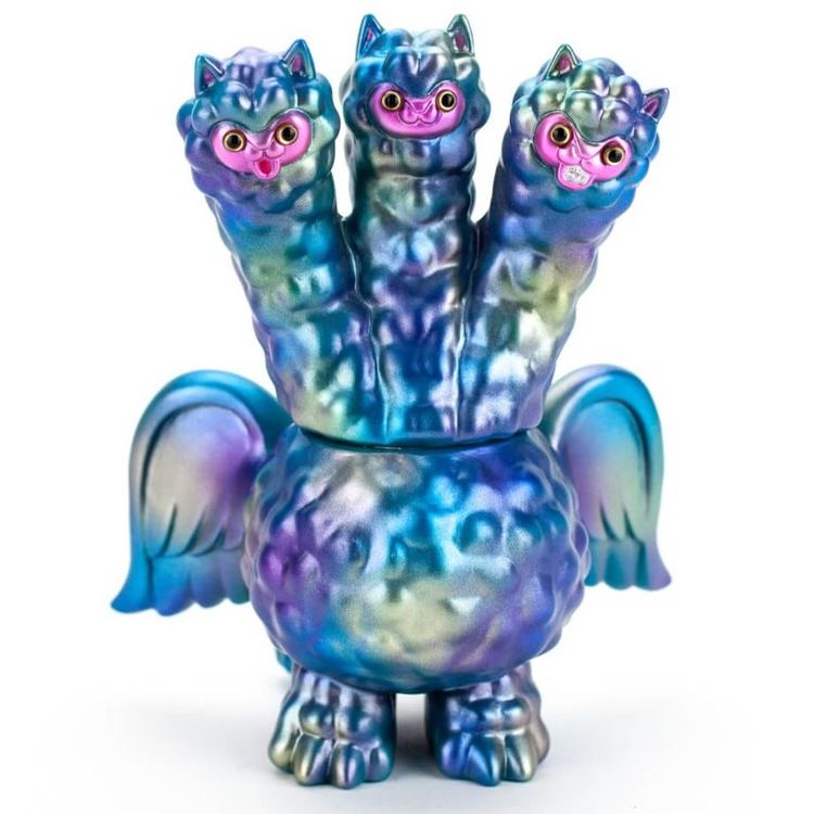 KING PACARA 1-off (Blue Purple Pink Face) by Art Junkie (Shinichiro AJ Kato)