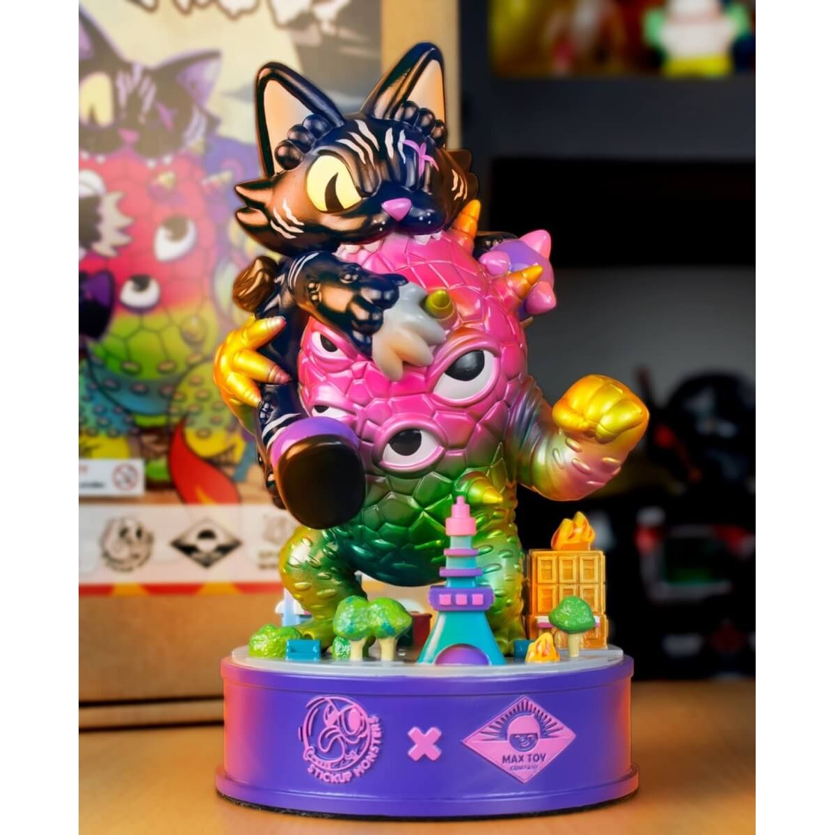 Kaiju Amigos - Wananeko and Eyezon