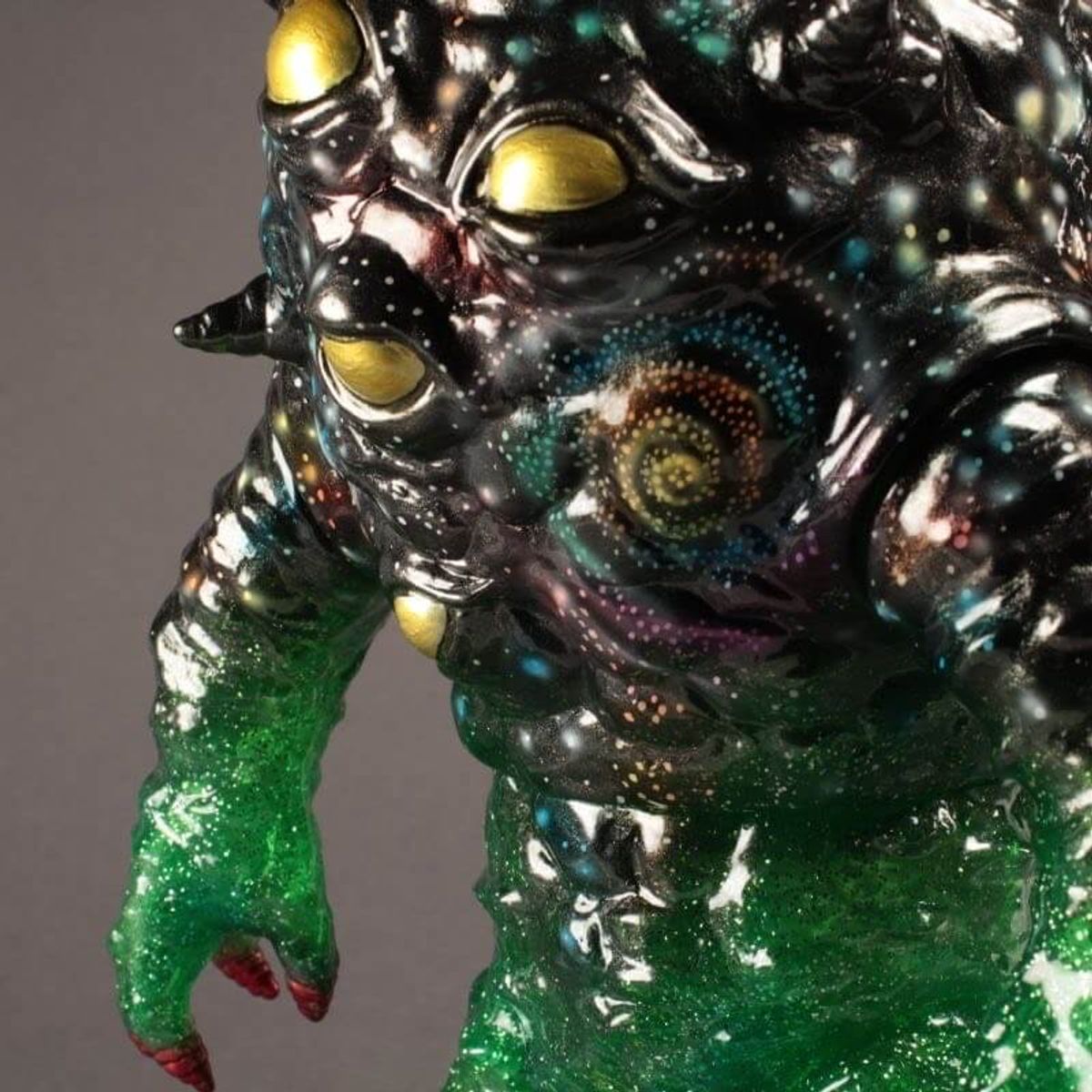 Kaiju Eyezon Galaxy Fade