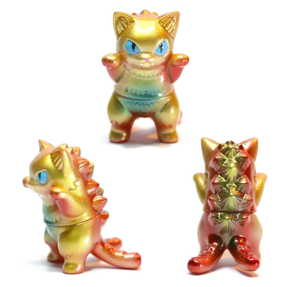 Konatsu Migora Negora Blue Eyes Kaiju Cat Custom