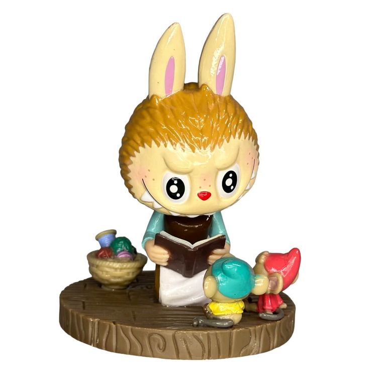 Labubu as Cinderella by Teeewizzle (Thad Wilkes)