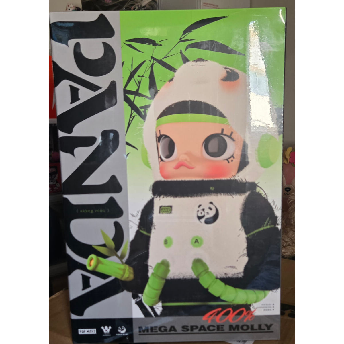 MEGA SPACE MOLLY 400% PANDA