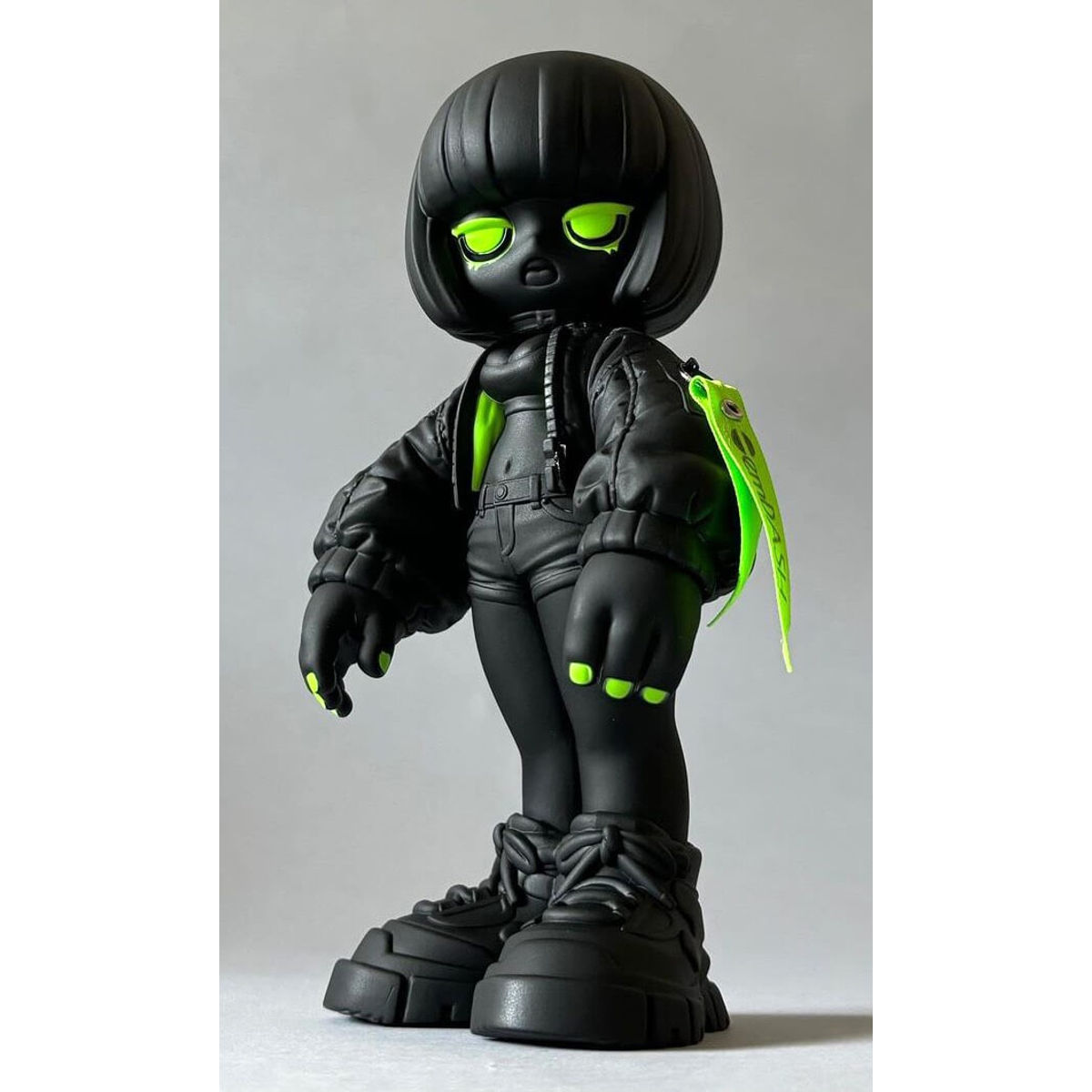 MOVE Hype Green Matte Black