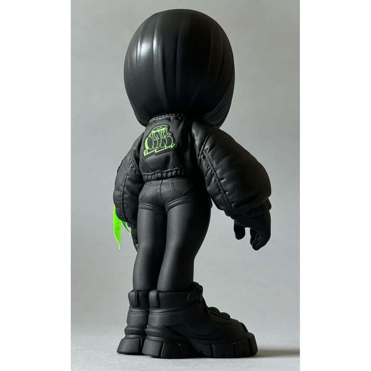 MOVE Hype Green Matte Black