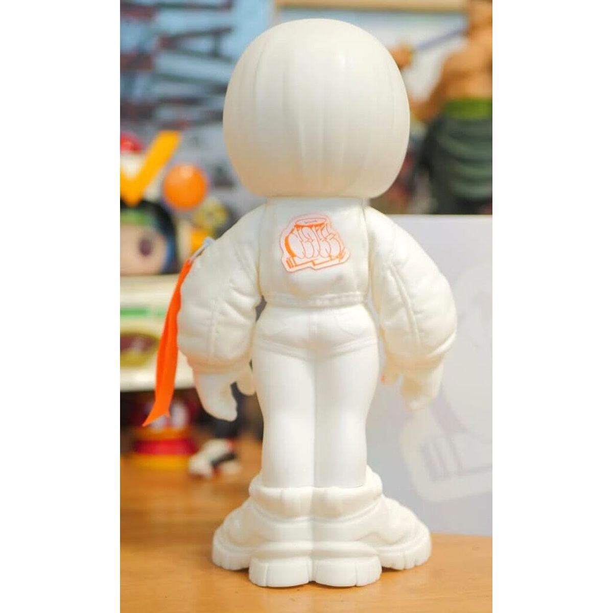 MOVE Hype Orange White