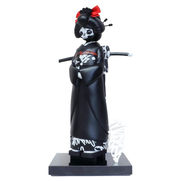 Maiko Tagged Edition Black Skull by 2PetalRose