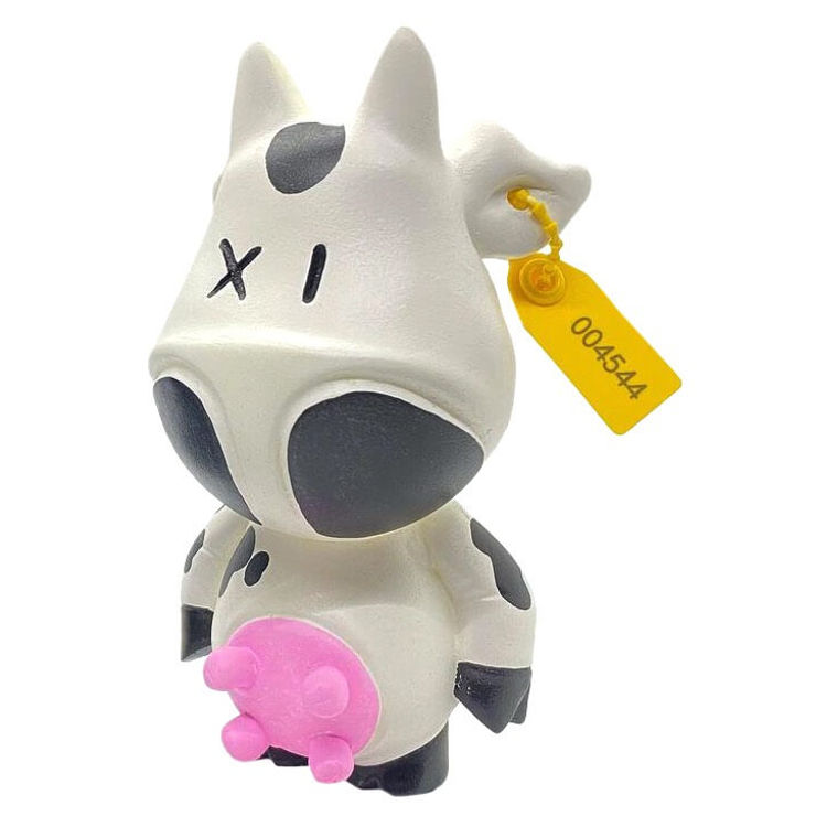 Malaleche White Pink Tag 004544 by Luis Martin